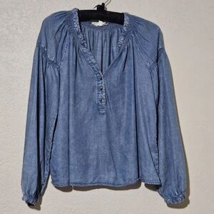 Jane and Delancey Chambray Top Small